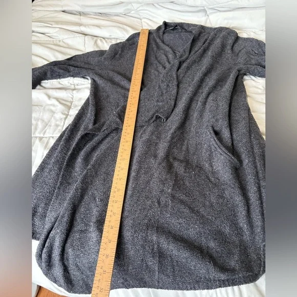 Barefoot Dreams women’s black grey size M/L cozy chic light island cardigan - Picture 7 of 9